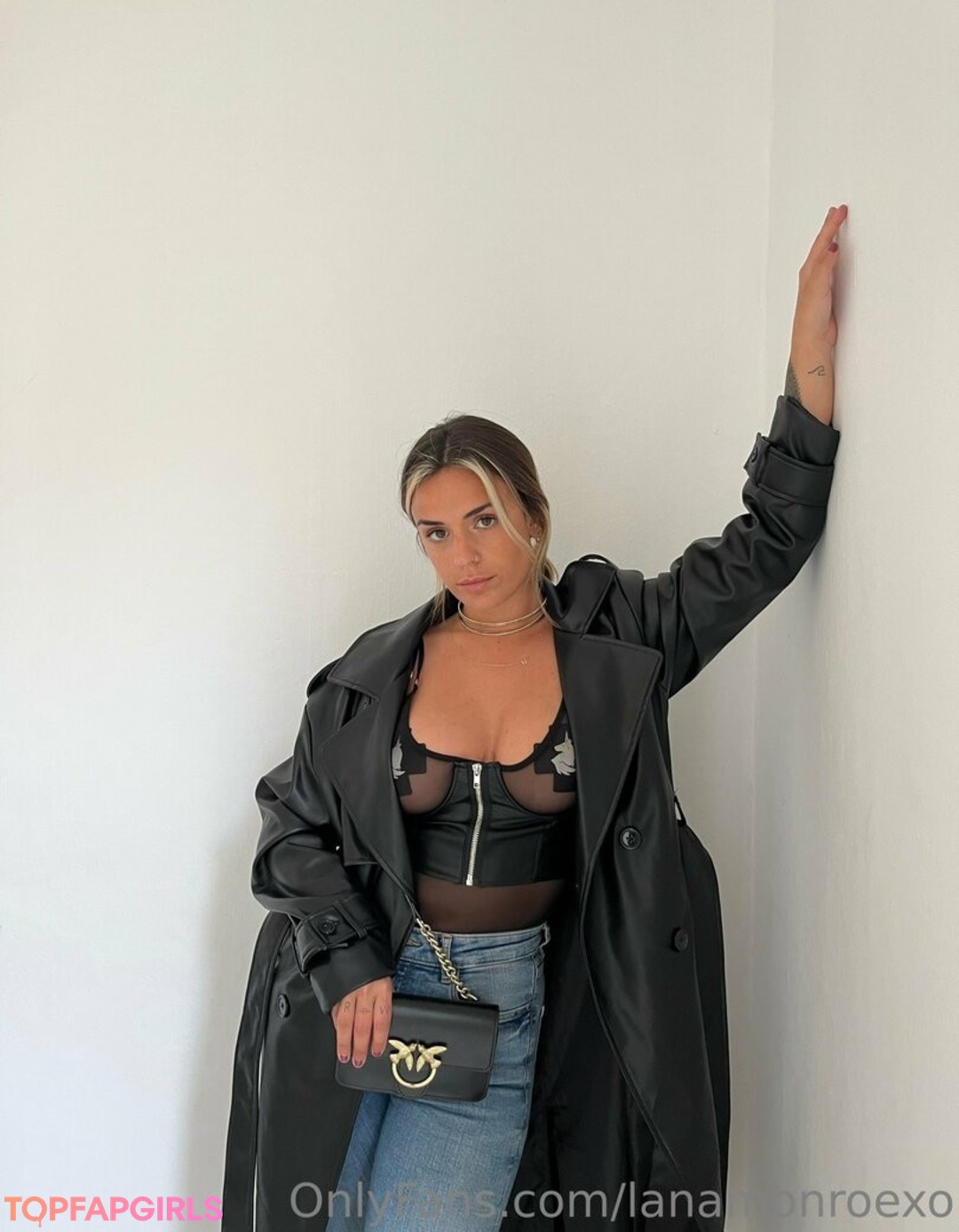 Photo nue de fuite OnlyFans de Lanamonroexo #34 Photo nue de fuite OnlyFans de Lanamonroexo #34