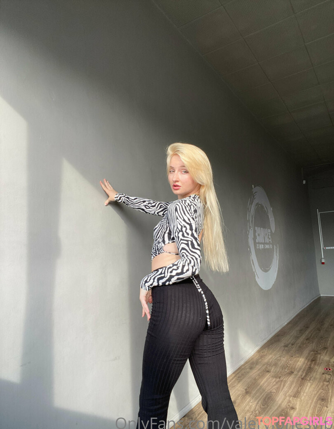 Photo nue de fuite OnlyFans de Valeryjonesvip #291 Photo nue de fuite OnlyFans de Valeryjonesvip #291