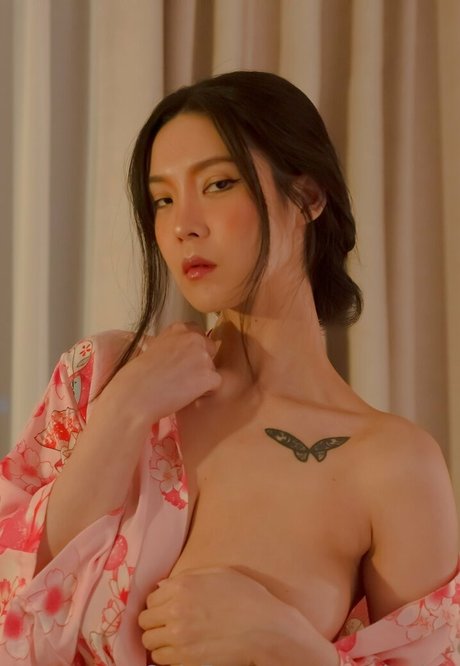 Photo nue de fuite OnlyFans de Norajoyofficial