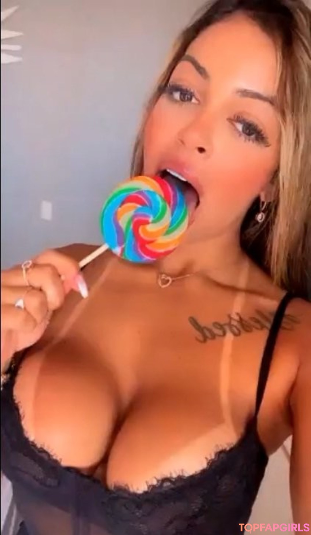 Photo nue de fuite OnlyFans de Stephanie Silveira #28 Photo nue de fuite OnlyFans de Stephanie Silveira #28