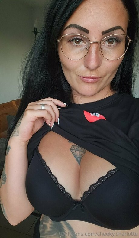 Cheeky.charlotte