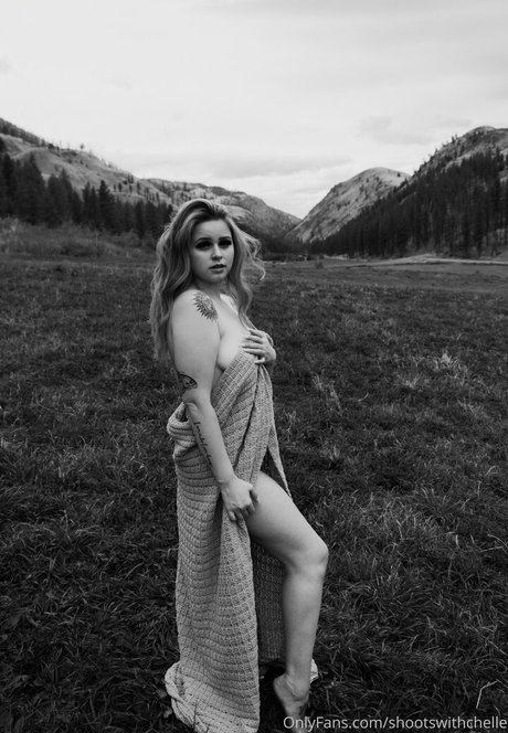 Photo nue de fuite OnlyFans de Hotchellerae