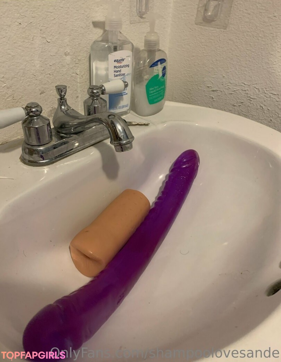 Photo nue de fuite OnlyFans de Shampoolovesande #19 Photo nue de fuite OnlyFans de Shampoolovesande #19