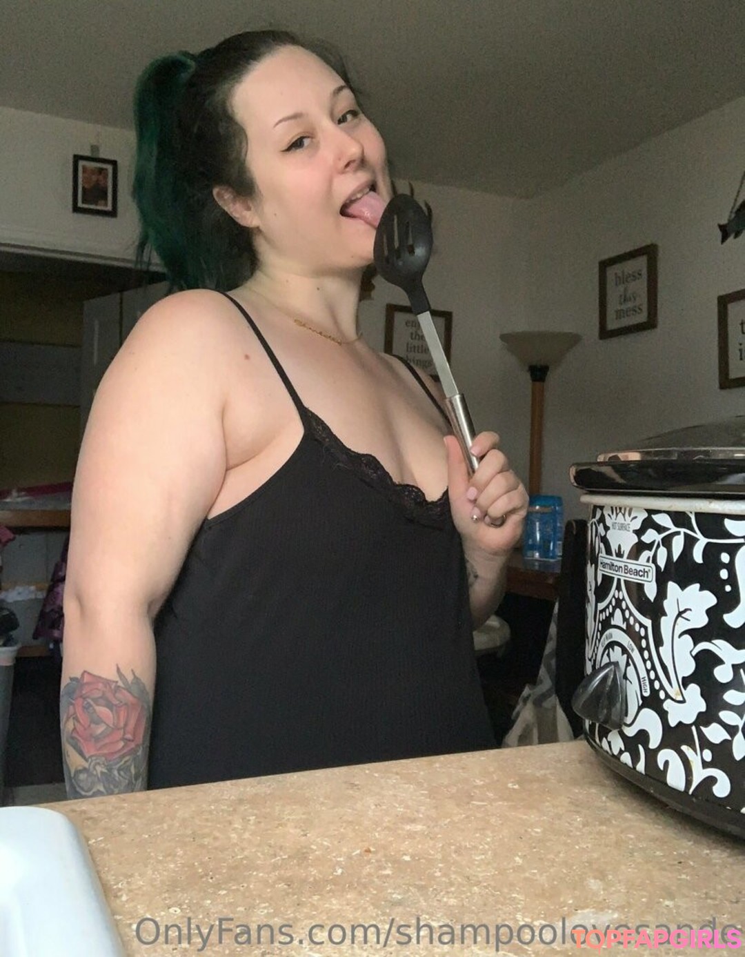 Photo nue de fuite OnlyFans de Shampoolovesande #28 Photo nue de fuite OnlyFans de Shampoolovesande #28