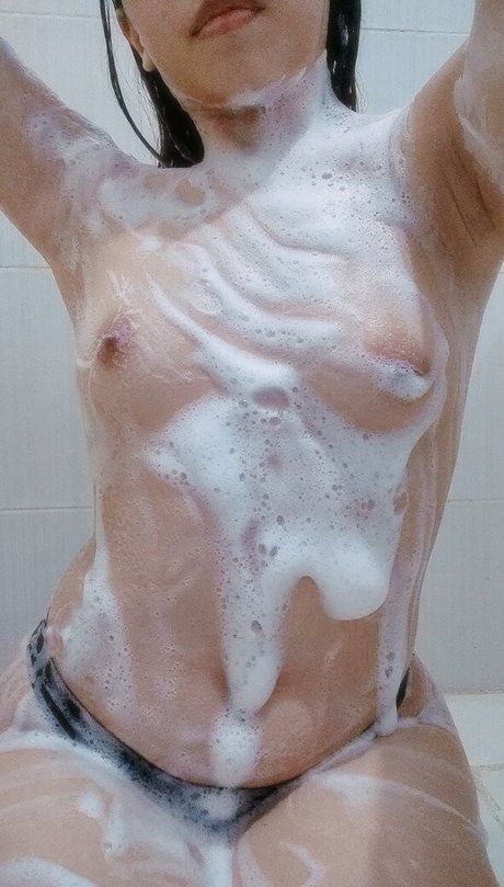 Photo nue de fuite OnlyFans de Mizuki Gaile