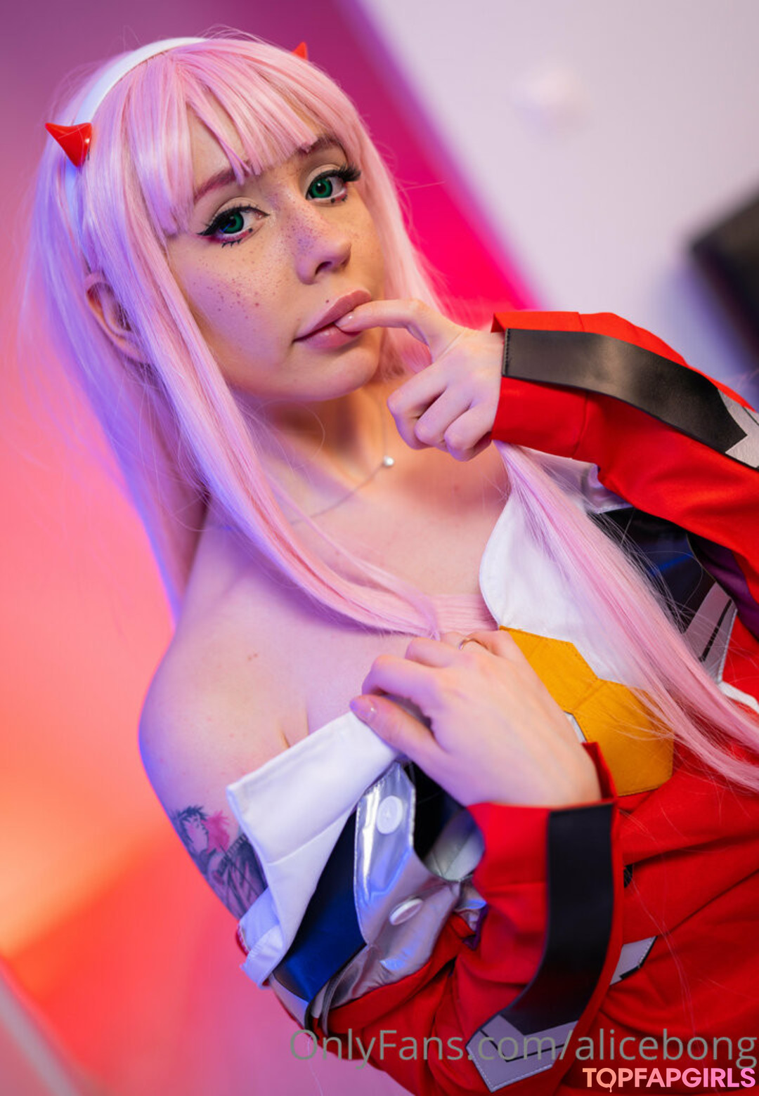 Photo nue de fuite OnlyFans de Alicebong #1049