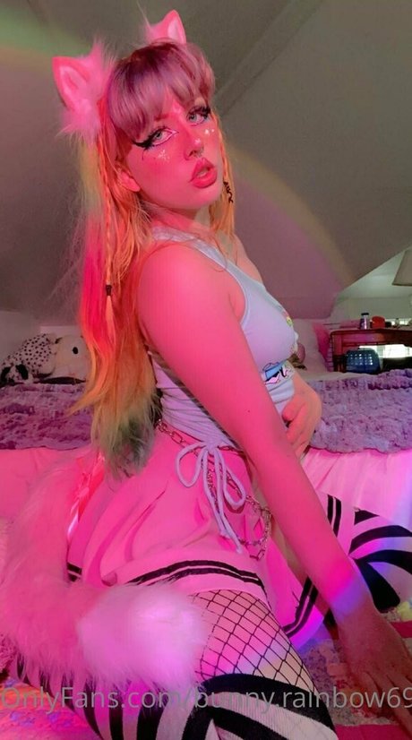 Bunnyrainbow69