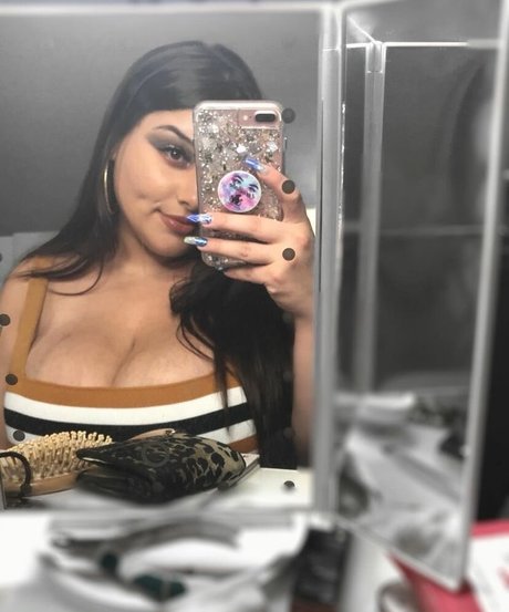Photo nue de fuite OnlyFans de Ilianna