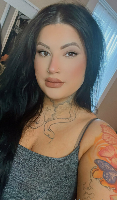 Photo nue de fuite OnlyFans de Devinebria
