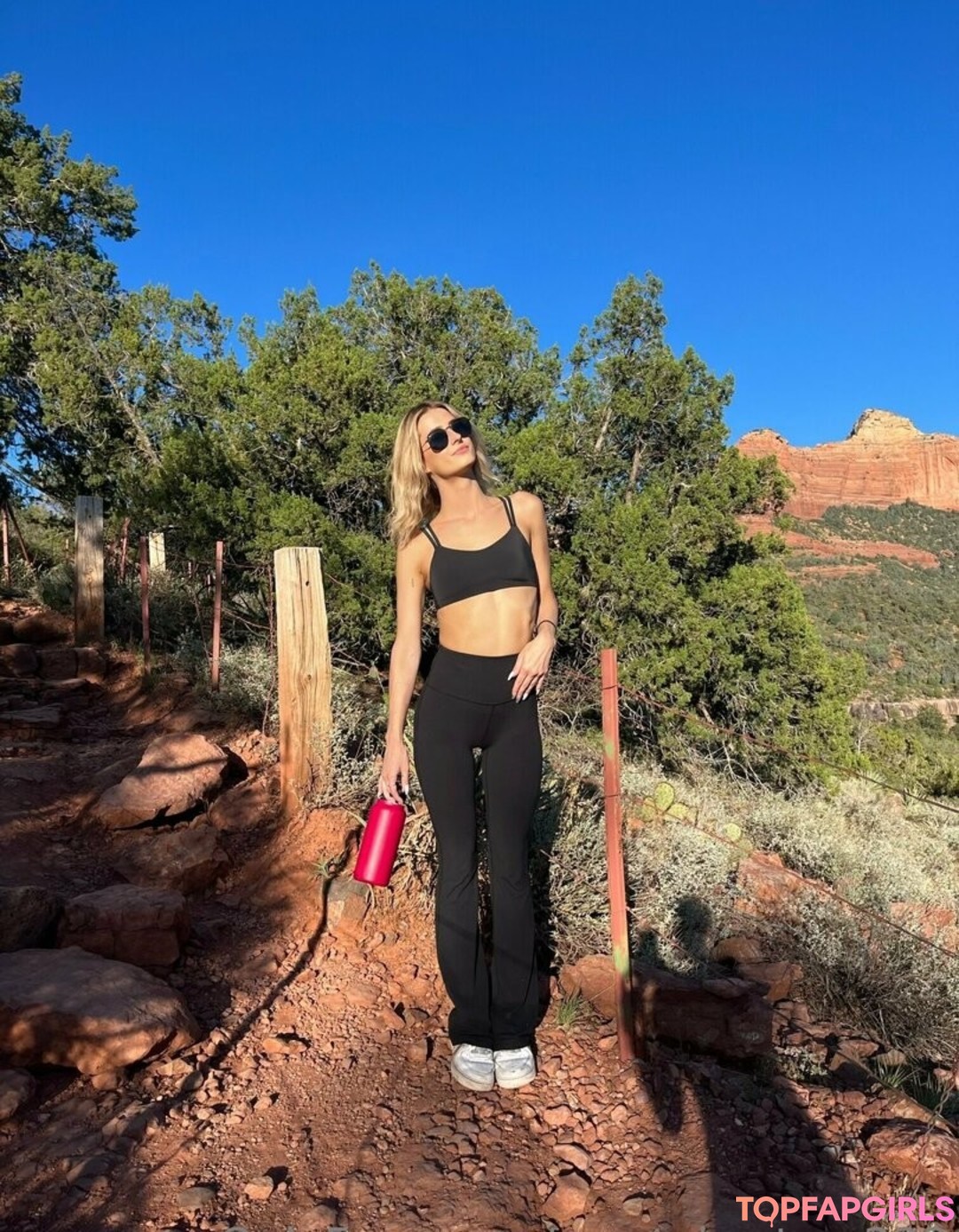 Photo nue de fuite OnlyFans de Crystalwaters222 #128 Photo nue de fuite OnlyFans de Crystalwaters222 #128