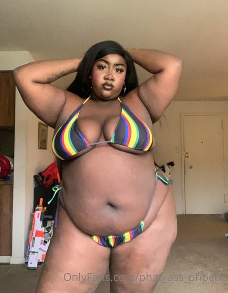 Phat_ass_phoebe