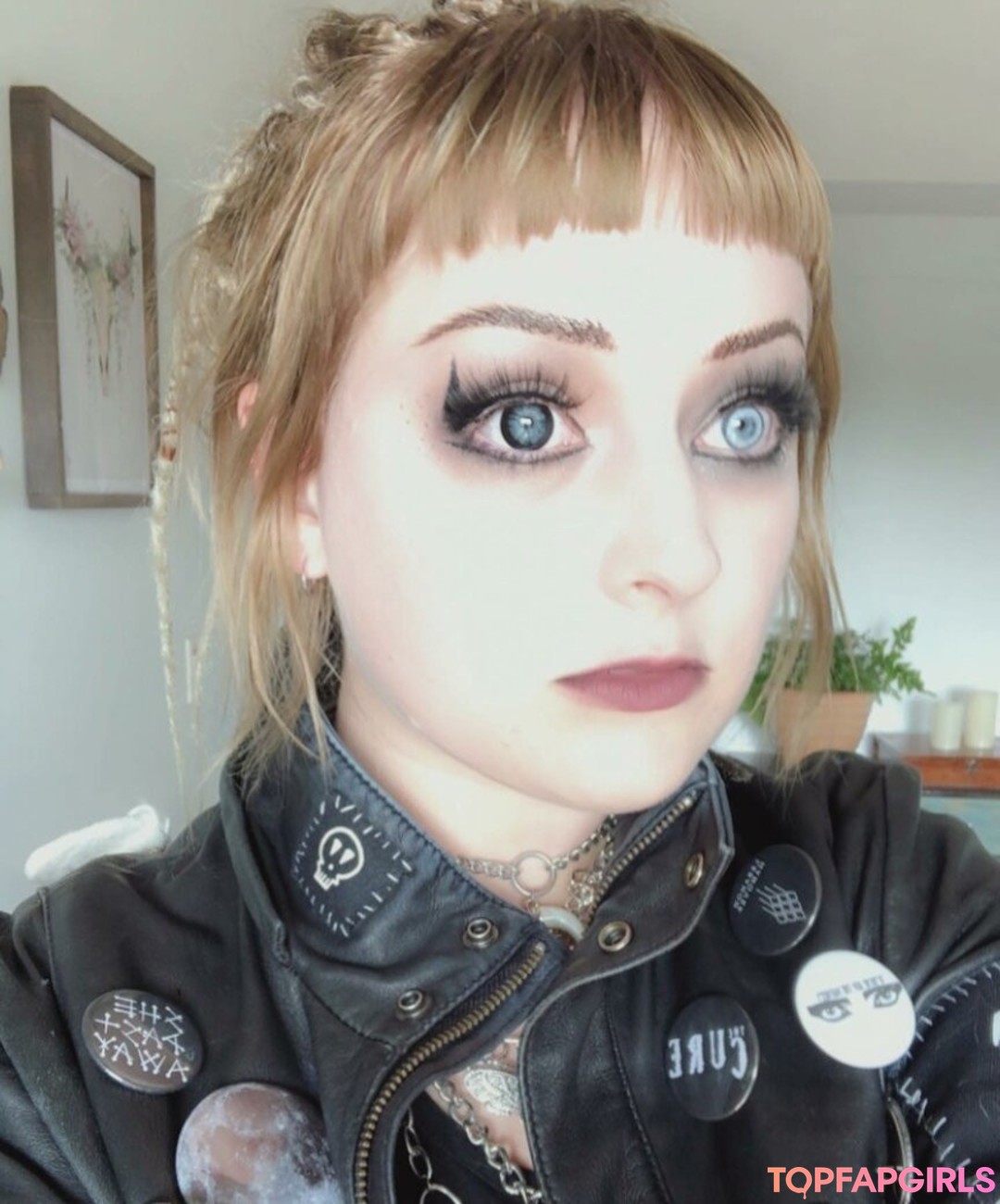 Photo nue de fuite OnlyFans de Mother Macabre #5 Photo nue de fuite OnlyFans de Mother Macabre #5