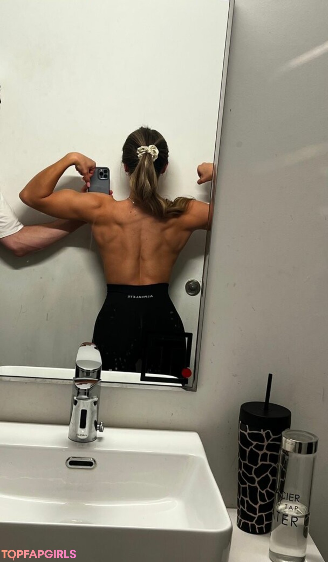 Photo nue de fuite OnlyFans de Meelah Robbins #26 Photo nue de fuite OnlyFans de Meelah Robbins #26