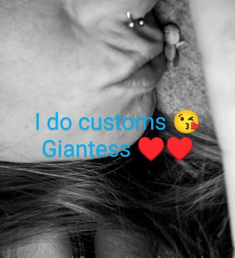 Annafeetcrushvore