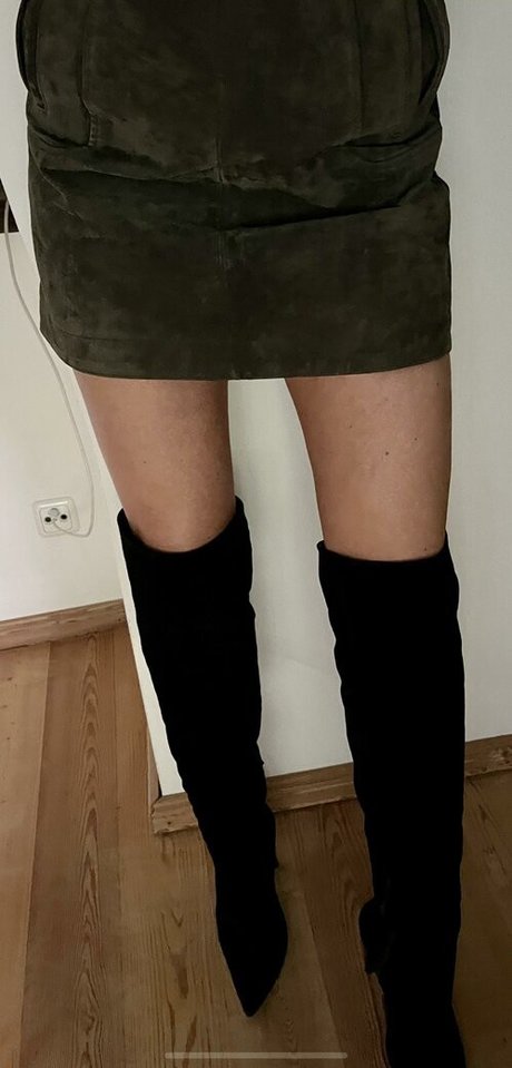 Photo nue de fuite OnlyFans de Germanmum1989vip