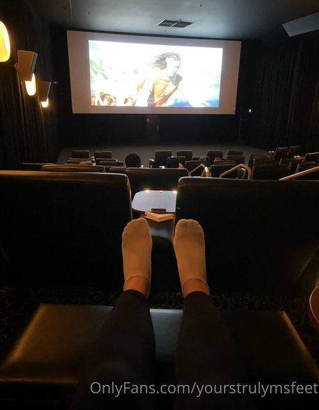 Photo nue de fuite OnlyFans de Yourstrulymsfeet