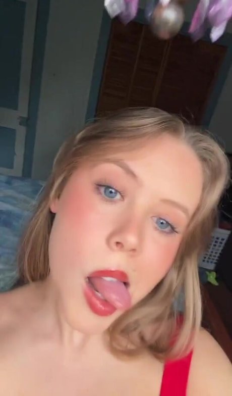 Photo nue de fuite OnlyFans de Emily Kyte
