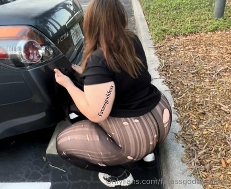 Fatassgoddessfree