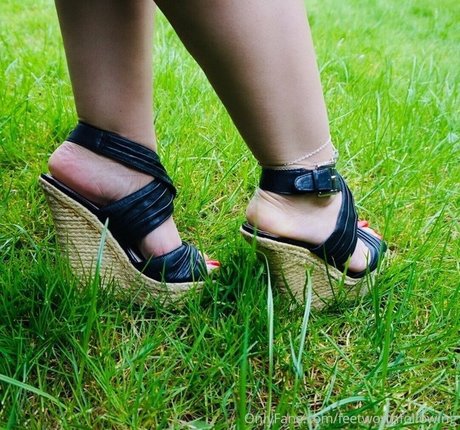Feetworthfollowing