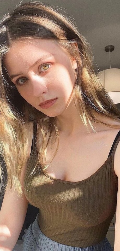 Photo nue de fuite OnlyFans de Laura Petrinec