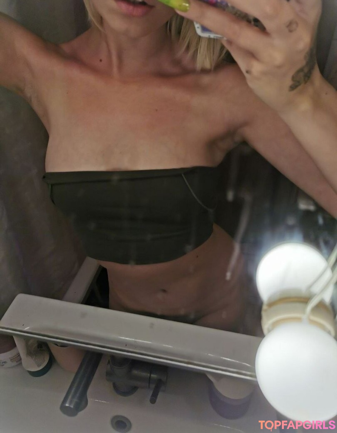 Photo nue de fuite OnlyFans de Funsnail #1490