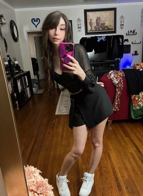 Photo nue de fuite OnlyFans de Xbrinni