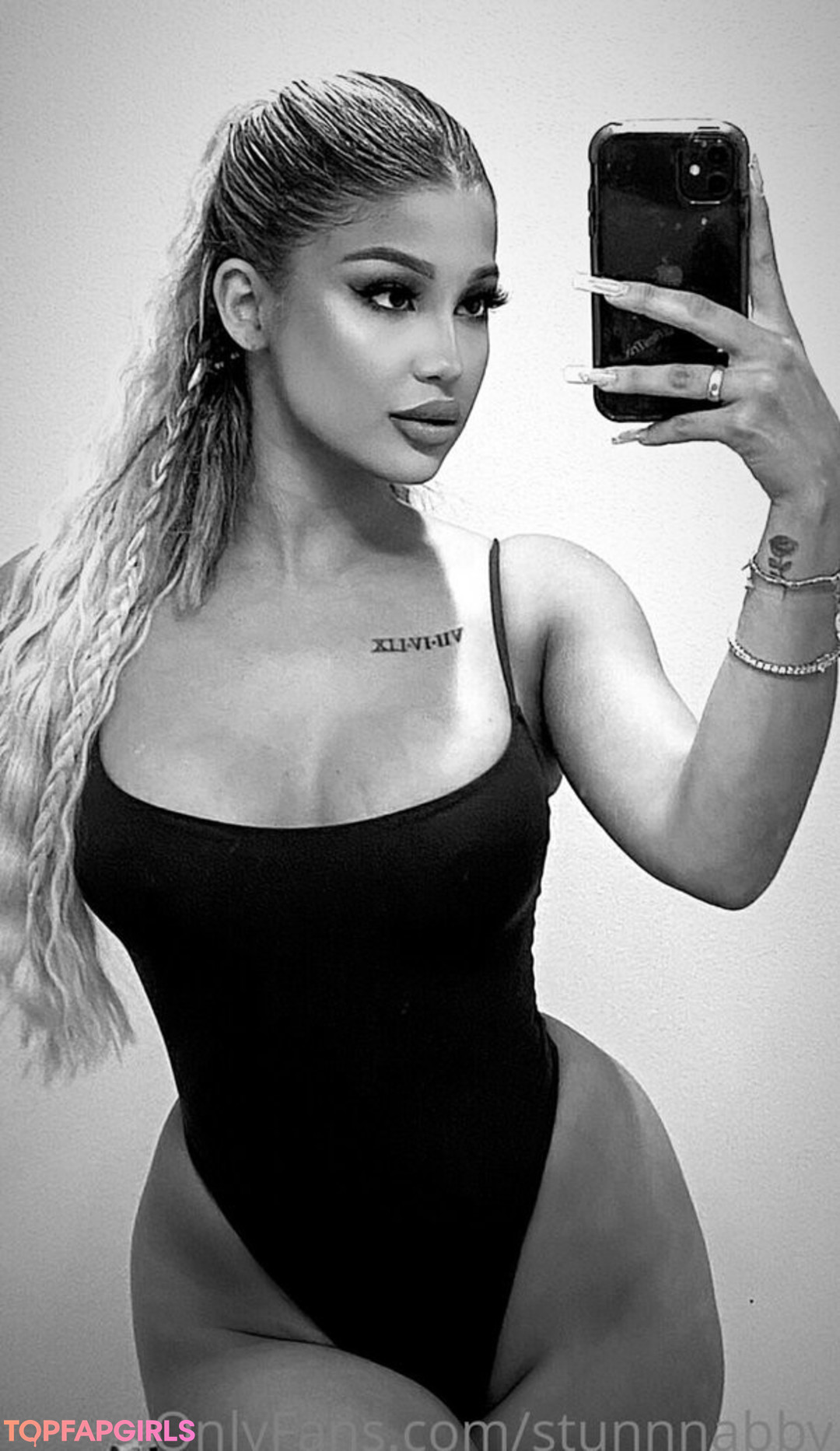 Photo nue de fuite OnlyFans de Stunnabby #30 Photo nue de fuite OnlyFans de Stunnabby #30