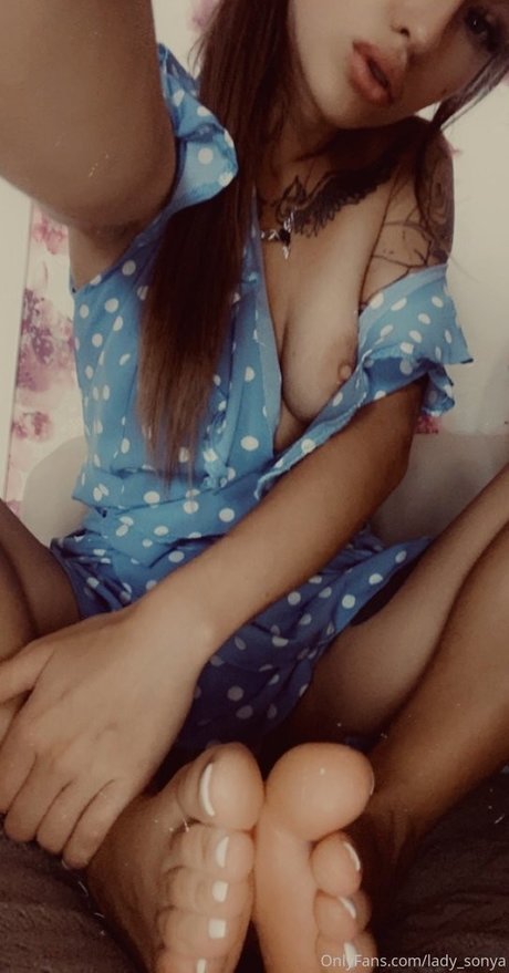 Photo nue de fuite OnlyFans de Ladysonya