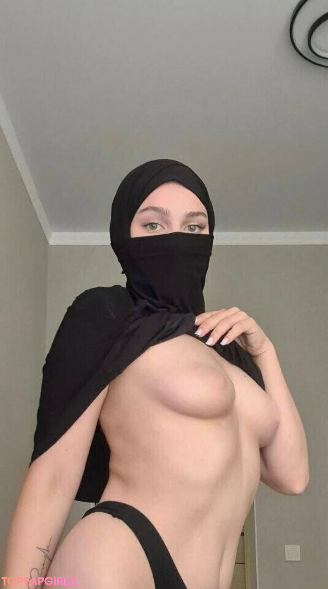 Photo nue de fuite OnlyFans de Kylienextdoor69 #1054