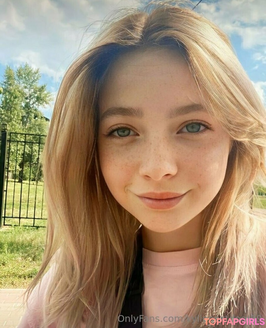 Photo nue de fuite OnlyFans de Kylienextdoor69 #896 Photo nue de fuite OnlyFans de Kylienextdoor69 #896