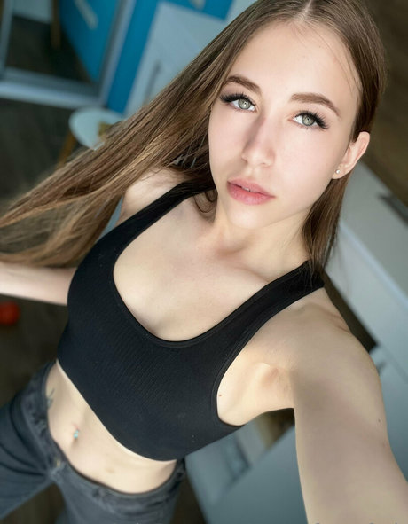 Photo nue de fuite OnlyFans de Littlelisa