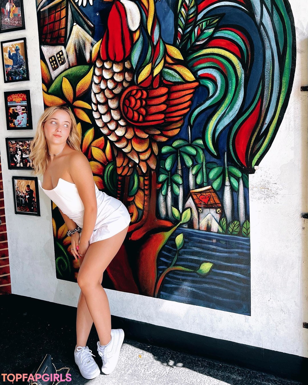 Photo nue de fuite OnlyFans de Chloe Chevalier #200 Photo nue de fuite OnlyFans de Chloe Chevalier #200