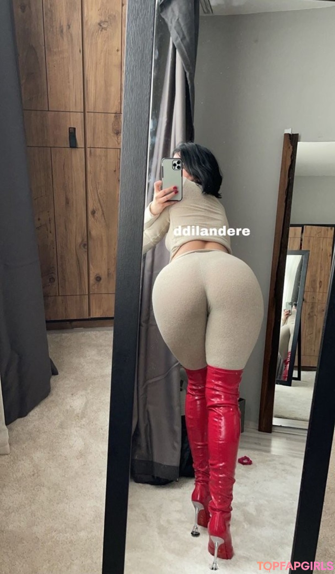 Photo nue de fuite OnlyFans de Dilan Dere #4 Photo nue de fuite OnlyFans de Dilan Dere #4