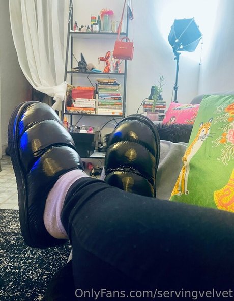 Photo nue de fuite OnlyFans de Servingvelvet