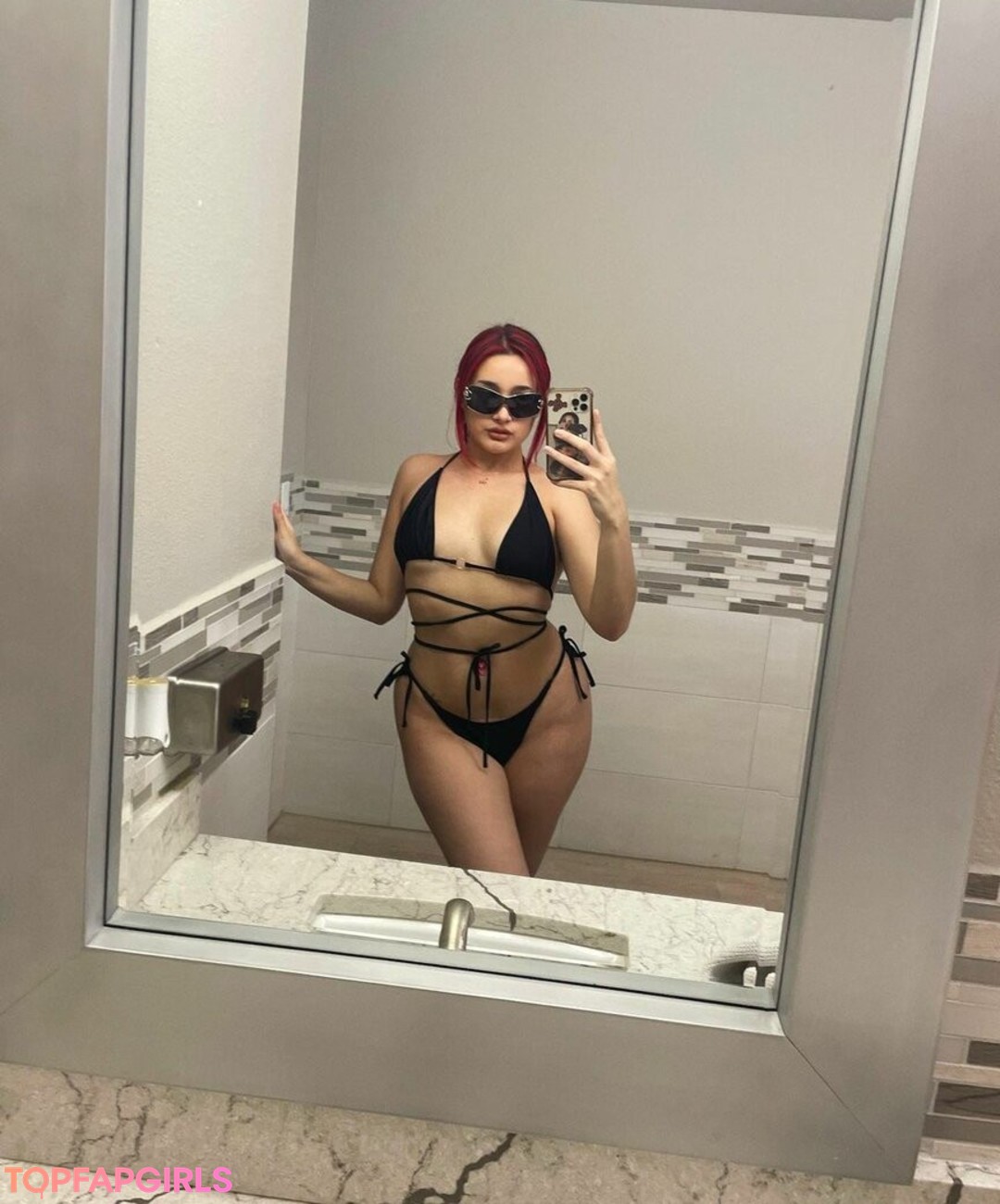 Photo nue de fuite OnlyFans de Chxrrychick #104 Photo nue de fuite OnlyFans de Chxrrychick #104