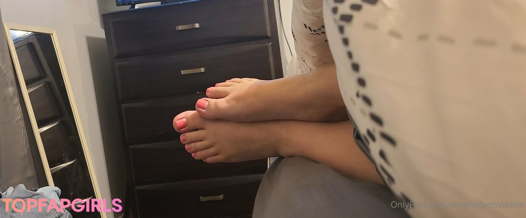 Photo nue de fuite OnlyFans de Smelliefeetsweetie #38 Photo nue de fuite OnlyFans de Smelliefeetsweetie #38