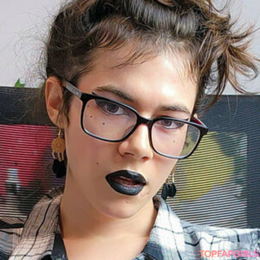 Photo nue de fuite OnlyFans de Littlemapleberry #25 Photo nue de fuite OnlyFans de Littlemapleberry #25