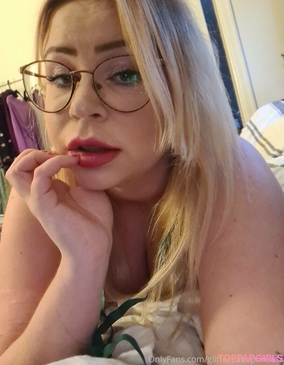 Photo nue de fuite OnlyFans de Glitterbabeprincess #38 Photo nue de fuite OnlyFans de Glitterbabeprincess #38