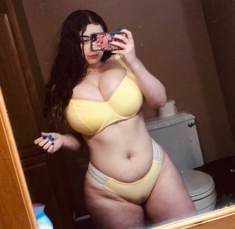 Curvy Goddesses