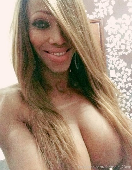 Shemale_23cm
