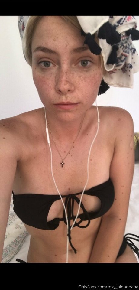 Rosy_blondbabe