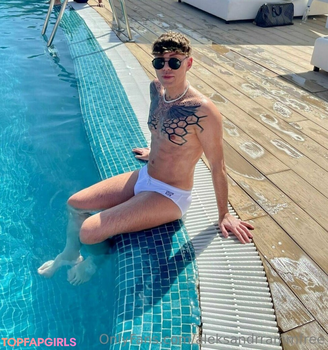 Photo nue de fuite OnlyFans de Aleksandrrammfree #57 Photo nue de fuite OnlyFans de Aleksandrrammfree #57