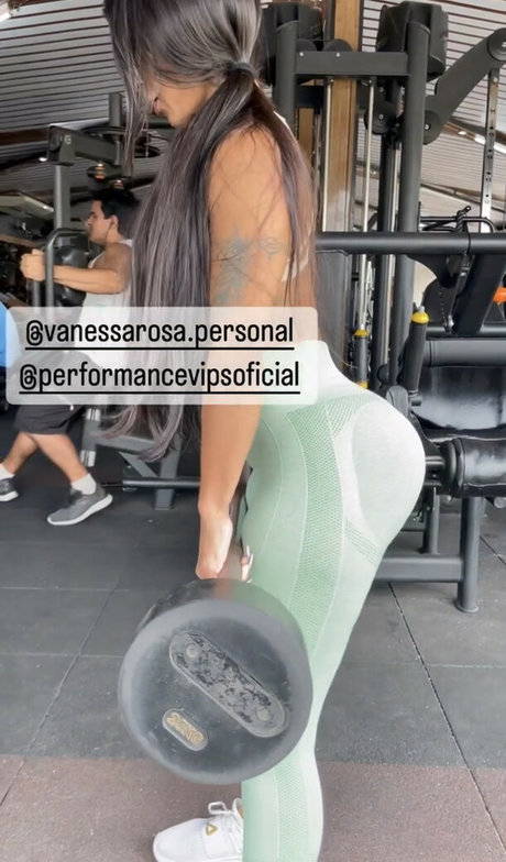 Aline Carvalho
