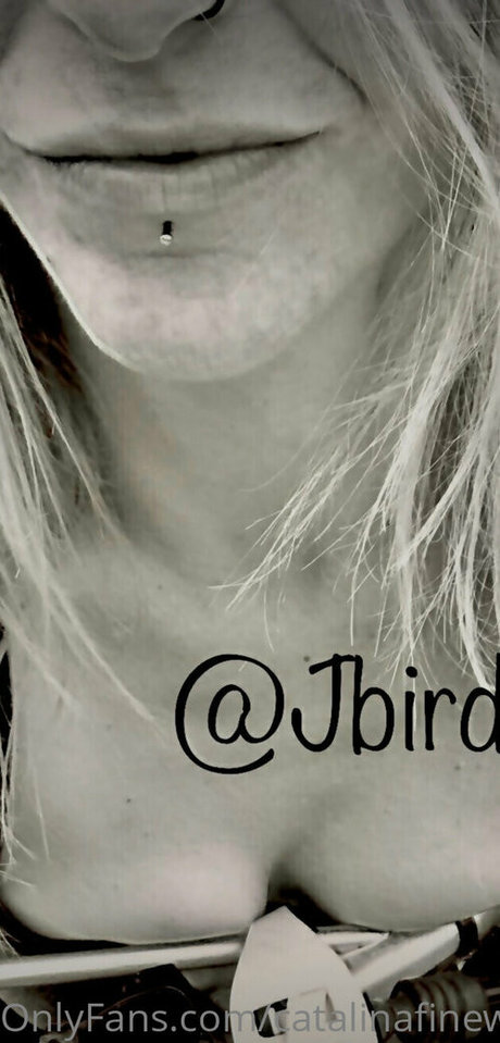 Photo nue de fuite OnlyFans de Catalinafinewine2023