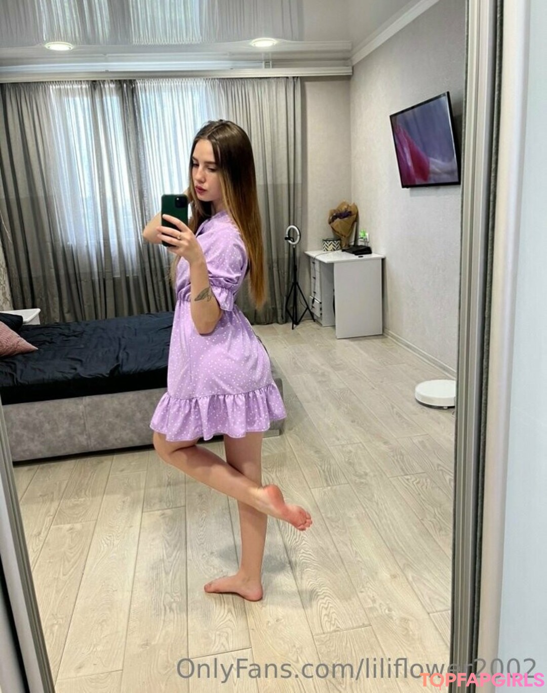Photo nue de fuite OnlyFans de Liliflower2002 #8 Photo nue de fuite OnlyFans de Liliflower2002 #8
