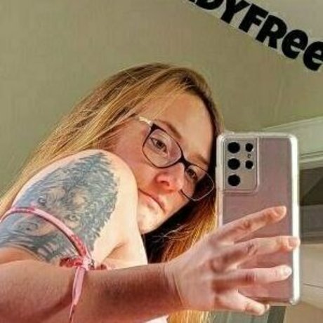 Photo nue de fuite OnlyFans de Vilanniifree
