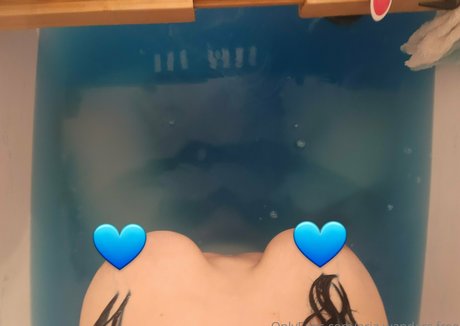 Photo nue de fuite OnlyFans de Ariawandersfree