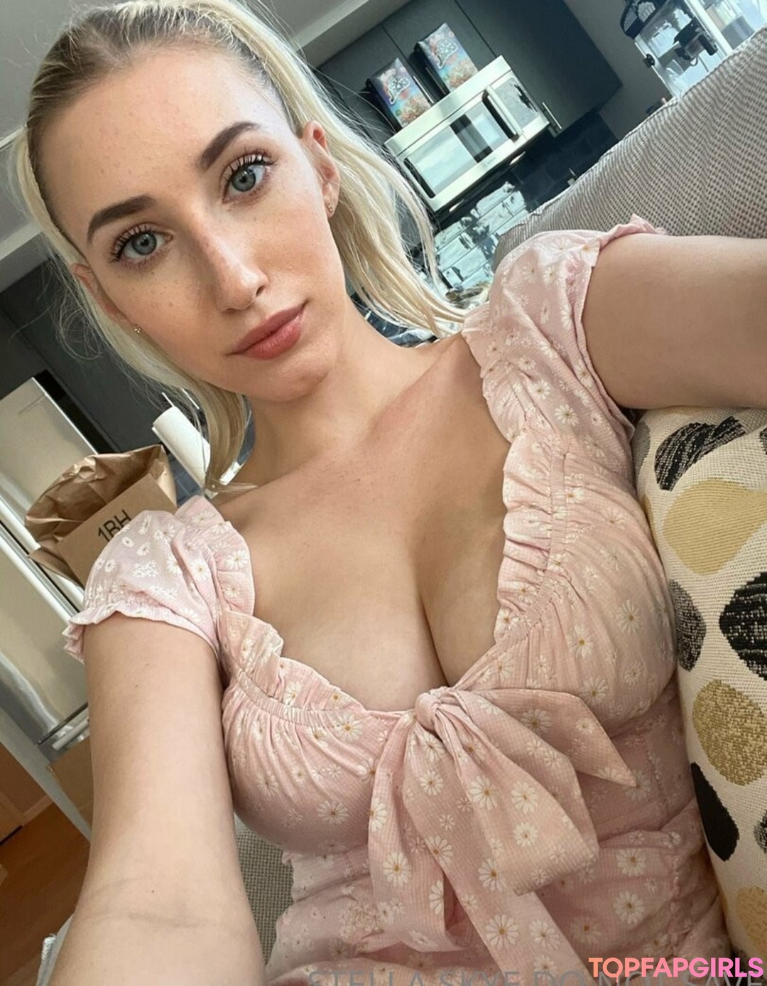 Photo nue de fuite OnlyFans de Girlfriendstellaskye #12 Photo nue de fuite OnlyFans de Girlfriendstellaskye #12