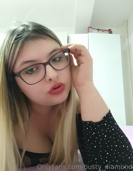 Photo nue de fuite OnlyFans de Bustydiamond