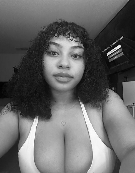 Photo nue de fuite OnlyFans de Jjuicyjasss4free